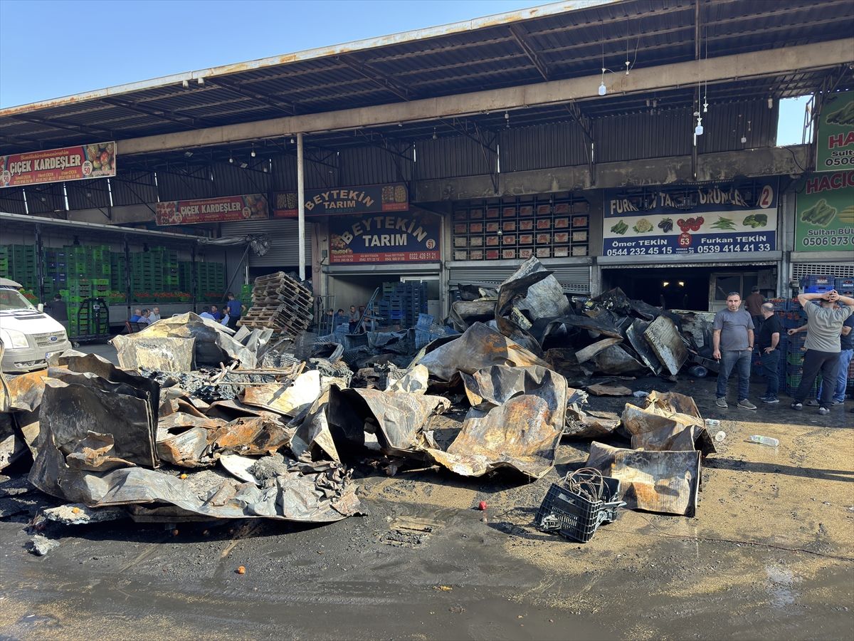 Adana'da hal kompleksinde çıkan yangın söndürüldü