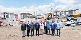 AK Parti Eskişehir Milletvekili Gürcan ve İl Başkanı Albayrak'tan TOKİ şantiyesine ziyaret