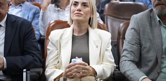 Akçakoca'da görevden uzaklaştırılan belediye başkanının yerine AK Parti'li Meclis Üyesi Ünal vekil seçildi