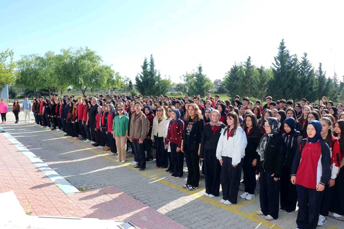 Bayram tatili sonrası eğitim ve öğretim yeniden başladı