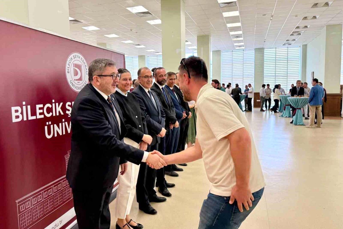BŞEÜ'de bayramlaşma töreni