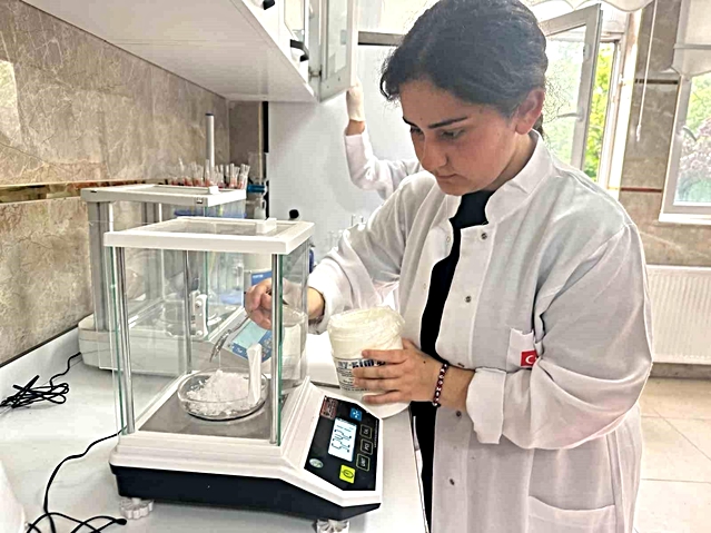 Bursa’daki kız lisesi sıfır atıkla örnek oluyor, ekonomiye katkı sunuyor