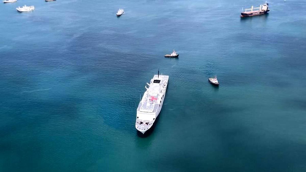 Çin Donanmasına Ait Hastane Gemisi, Güney Çin Denizi'ne Doğru Yola Çıktı