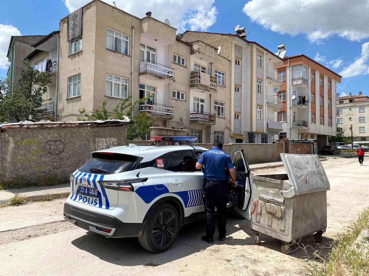 Elazığ'da 2'inci kattan düşen 5 yaşındaki çocuk yaralandı