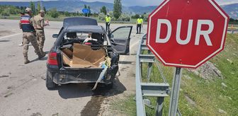 Erzincan'da iki otomobil çarpıştı, 4 kişi yaralandı