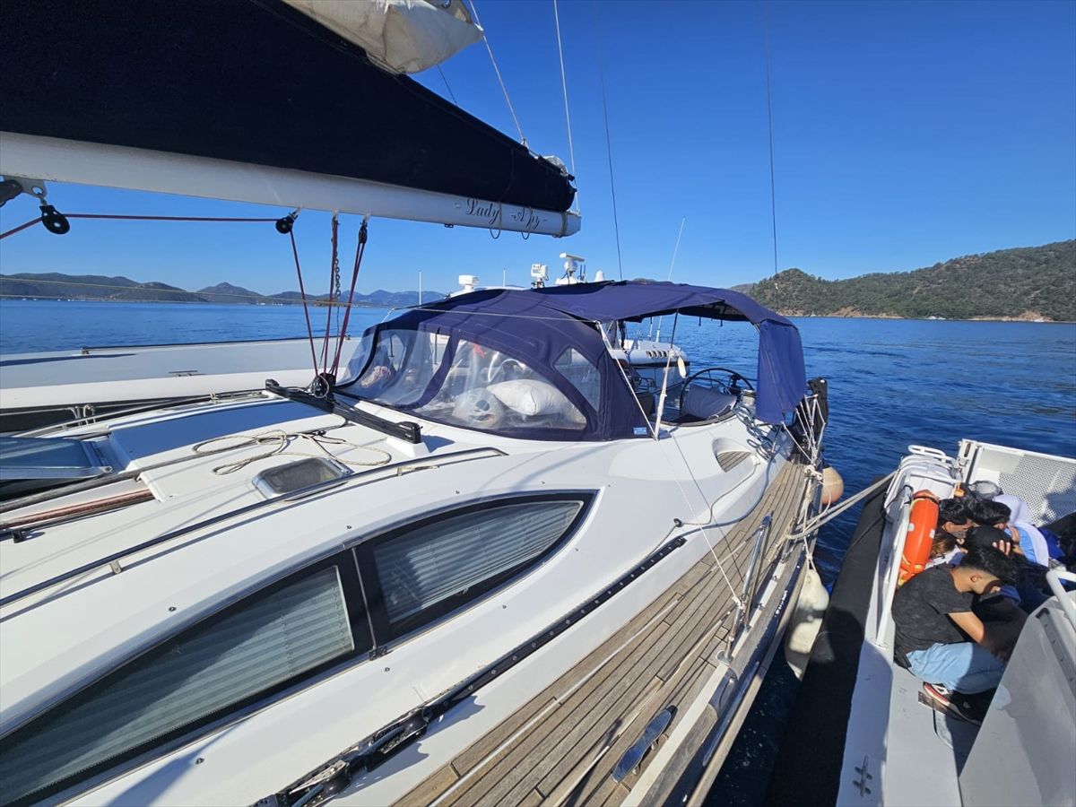 Fethiye açıklarında 36 düzensiz göçmen yakalandı