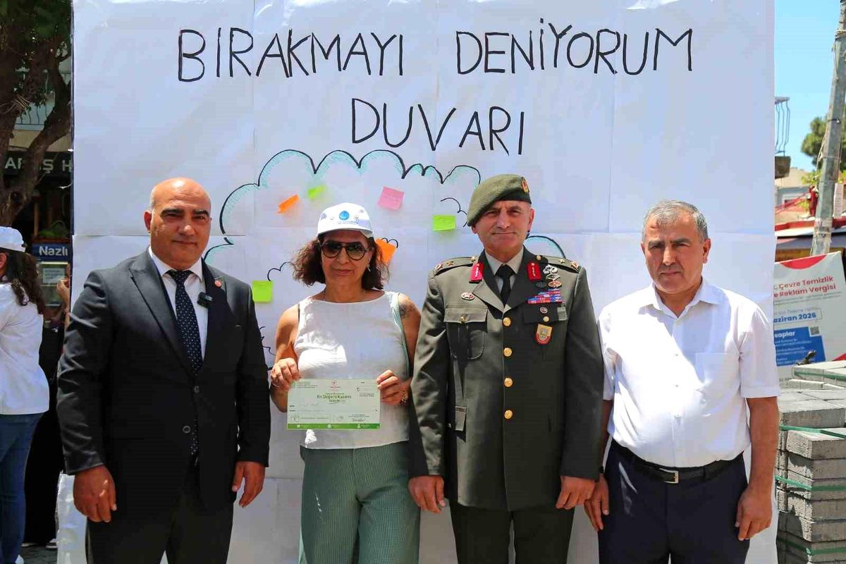İzmir'de tütün kullanımının sağlığa zararlarına dikkat çekildi