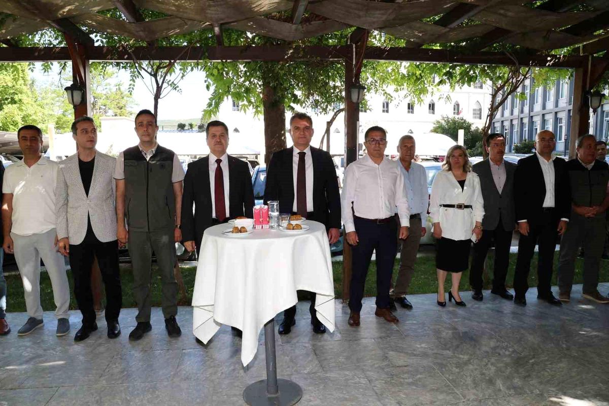 Muğla Orman Bölge Müdürlüğü'nde bayramlaşma mesaisi