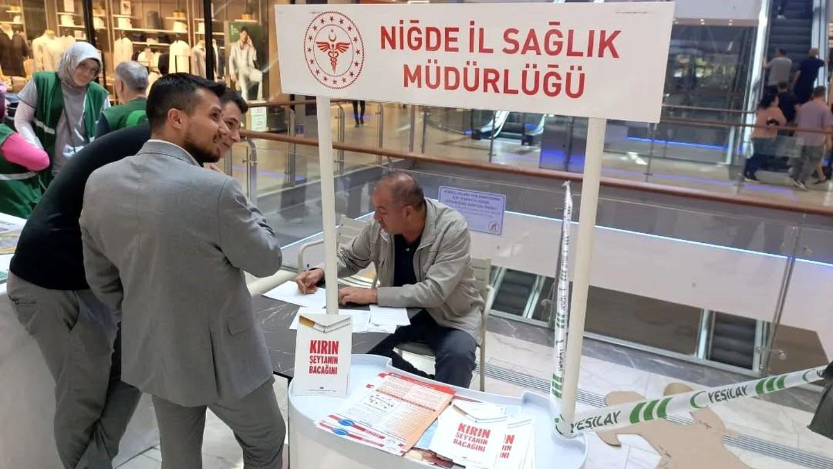 Niğde İl Sağlık Müdürlüğü: 'Elektronik sigara bir çözüm değil, tuzaktır'