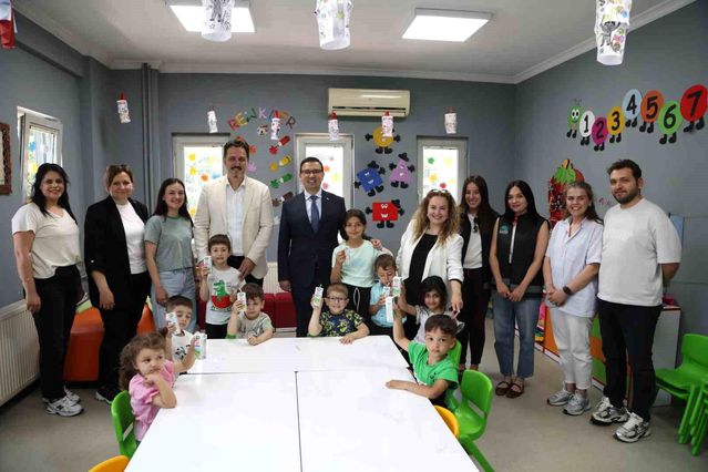 Nilüfer Belediyesi çocukların süt tüketimini destekliyor