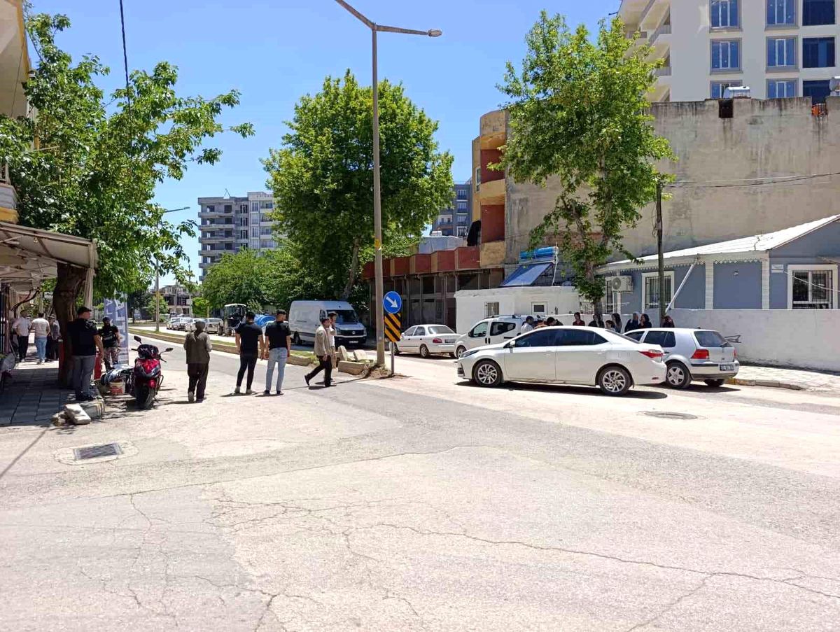 Otomobil ile motosiklet çarpıştı: 1 ağır yaralı