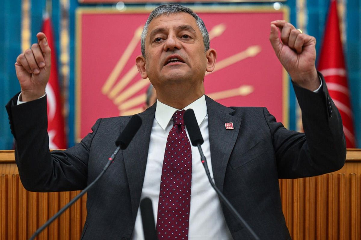 Özgür Özel, olağanüstü kurultay için yeterli imza sayısını topladı