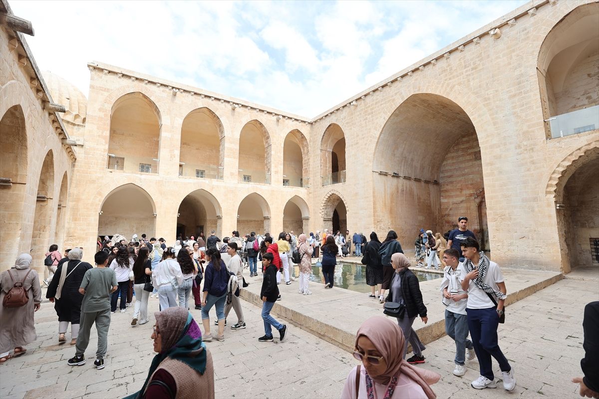 Tarihi kent Mardin'de turizm hareketliliği bayram tatiliyle taçlandı