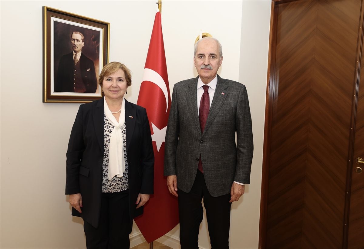 TBMM Başkanı Kurtulmuş, Türkiye'nin Helsinki Büyükelçiliğini ziyaret etti