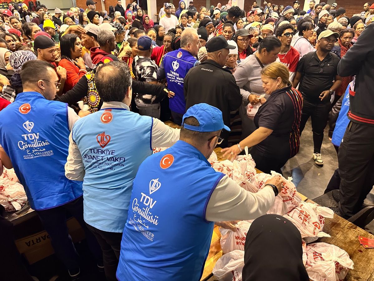 Türkiye Diyanet Vakfı, Cape Town'da 66 bin ihtiyaç sahibine kurban eti ulaştırdı