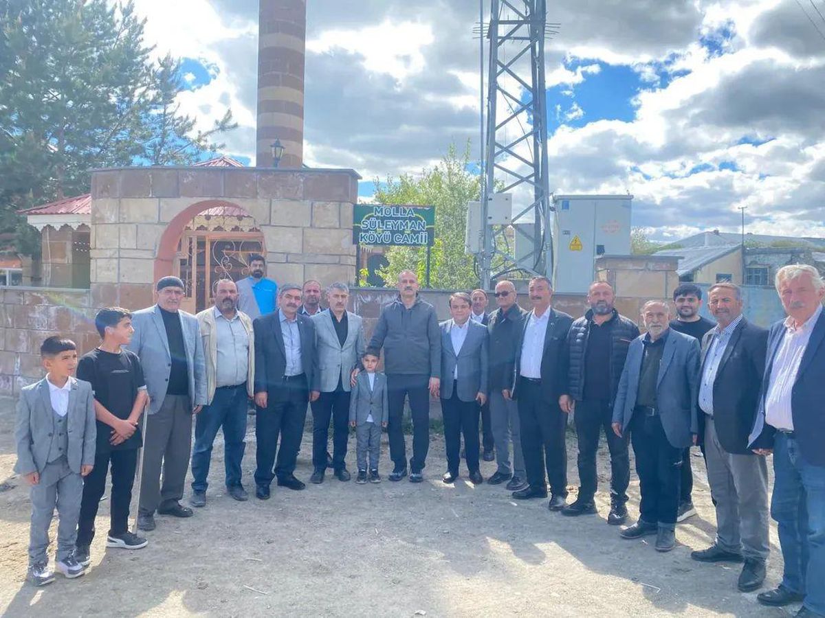 Vali Bozkurt Eleşkirt köylerinde vatandaşlarla buluştu