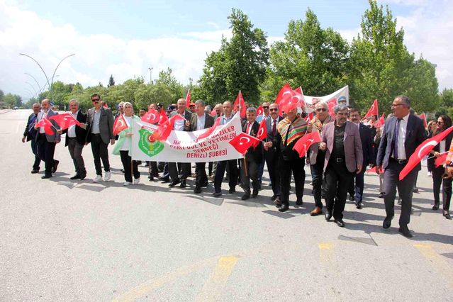 Bingöl'de şehit düşen 33 Mehmetçik Denizli'de anıldı