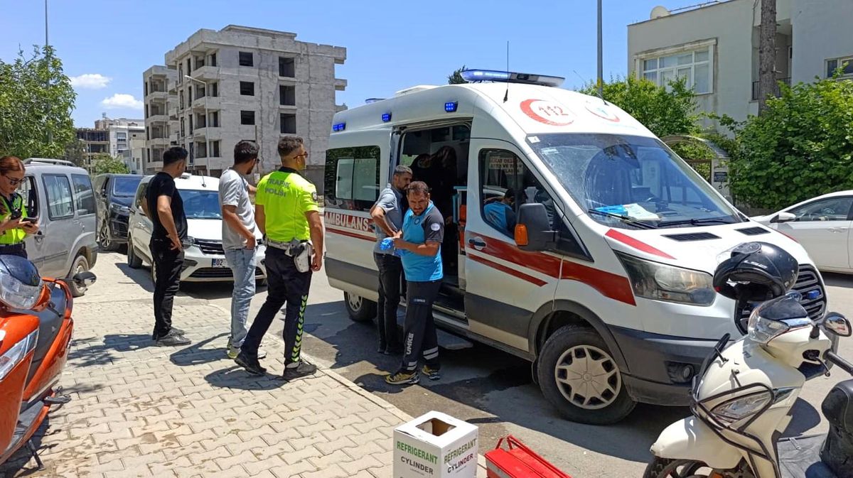 Adıyaman'da motosiklet devrildi: 2 yaralı