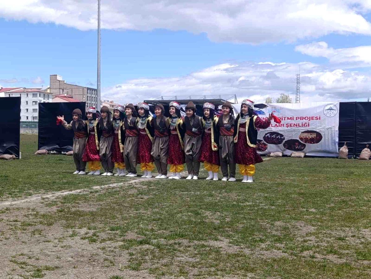 Anadolu'nun ritmi Kars'ta yeniden yankılandı