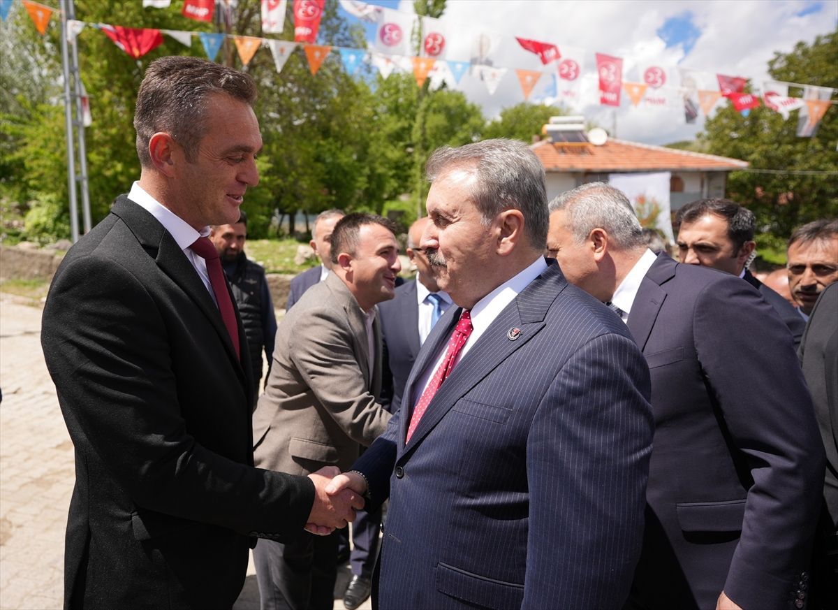 BBP Genel Başkanı Destici, Kuşçu'da partisinin ve MHP'nin seçim ofisini ziyaret etti