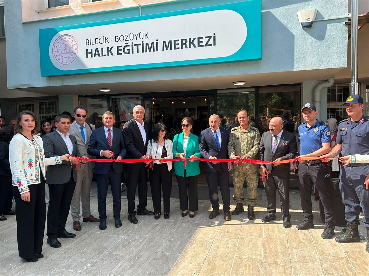 Bilecik'te Hayat Boyu Öğrenme Haftası kapsamında sergi açıldı