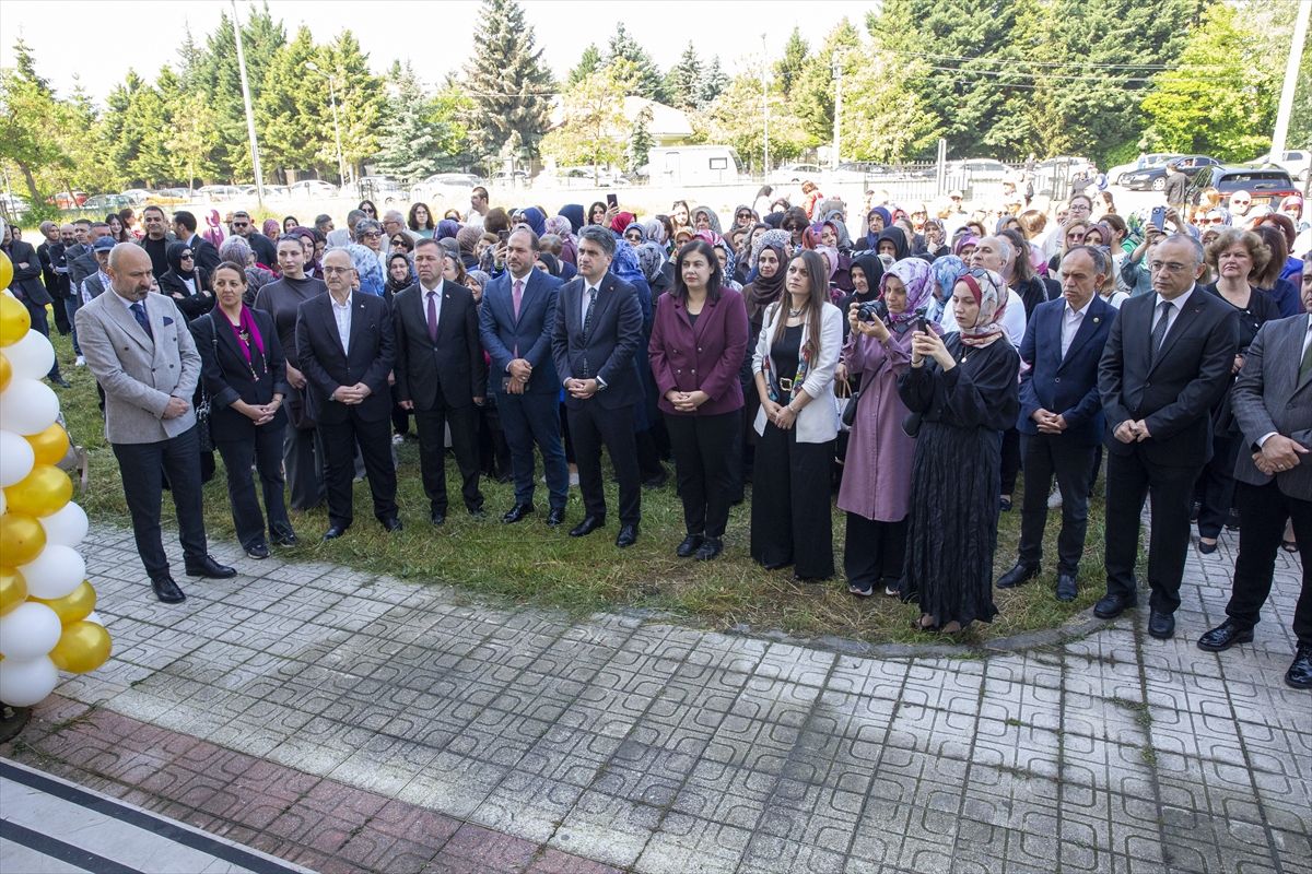 Bolu'da 'Hayat Boyu Öğrenme Haftası' kapmasında sergi açıldı