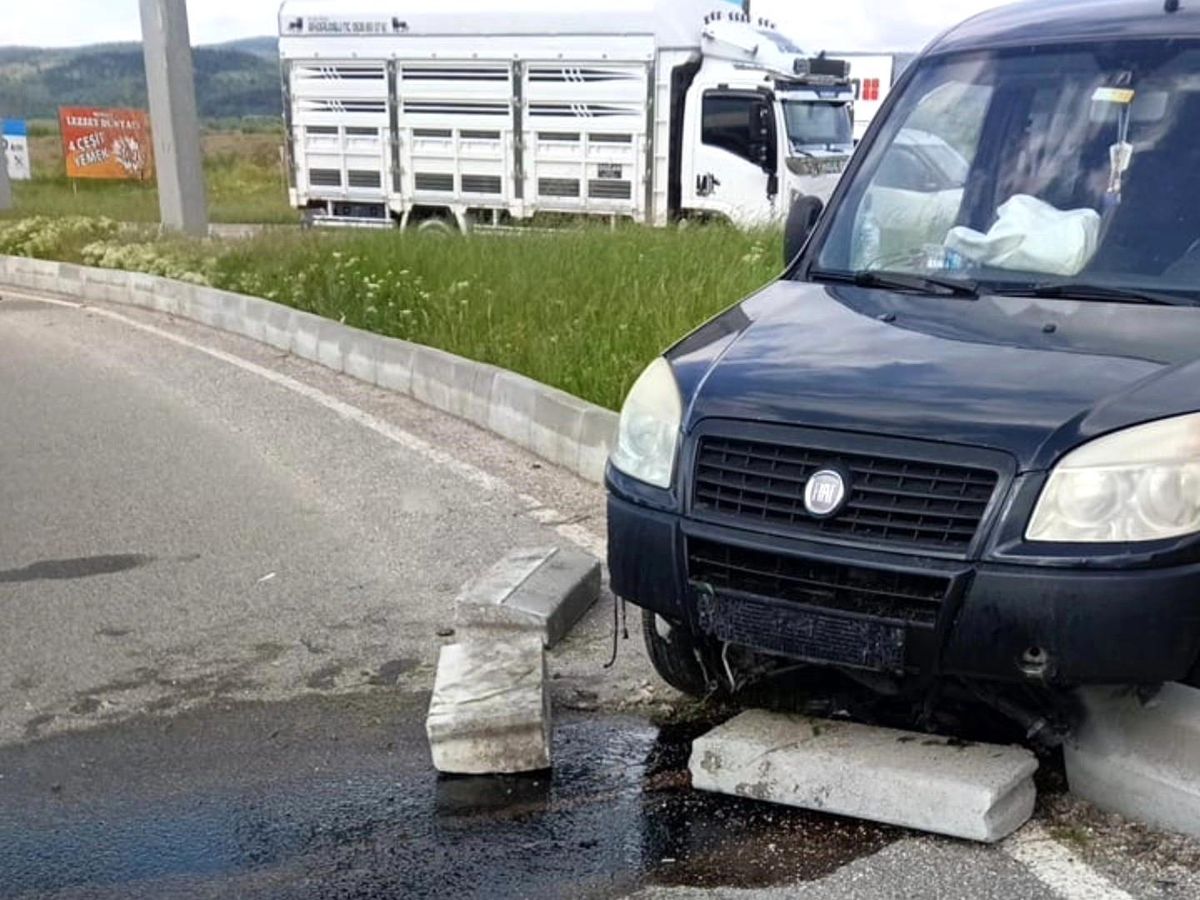 Bolu'da refüje çıkan hafif ticari aracın sürücüsü yaralandı