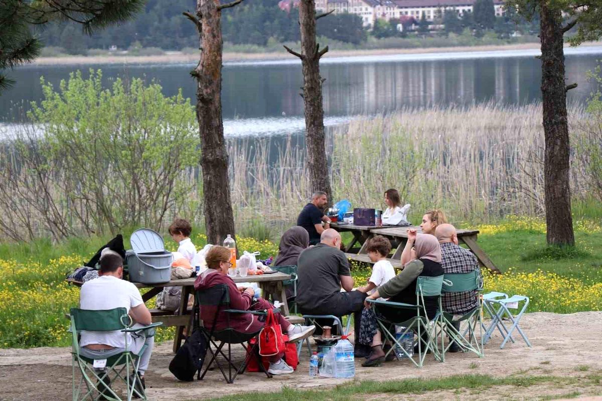 Bolu'daki milli parklara bayramda ziyaretçi akını