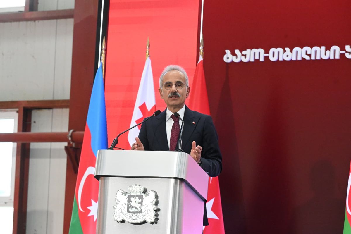 Bakan Uraloğlu: Bakü-Tiflis-Kars Demiryolu Hattı Küresel Bağlantısallığı Şekillendirecek Stratejik Bir Girişimdir
