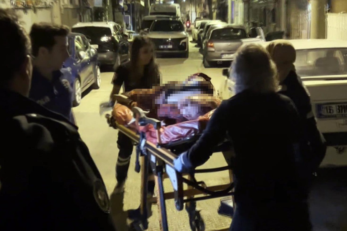 Annesini bıçaklayıp dehşet saçtı: Ağır yaralı kadın yaşam savaşını kaybetti