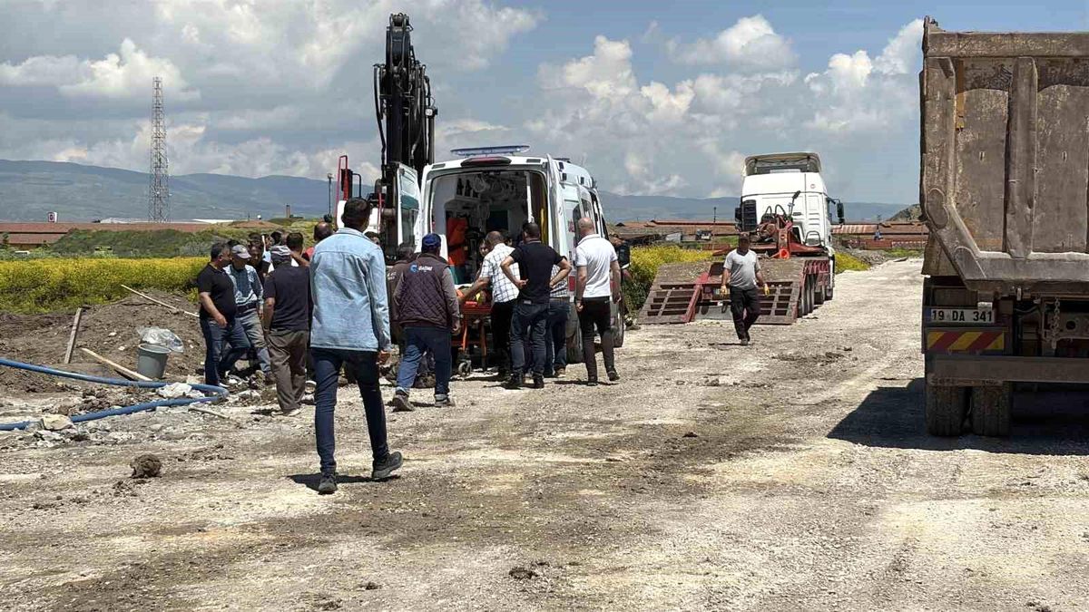 Çorum'da toprak altında kalan işçiyi arkadaşları kurtardı