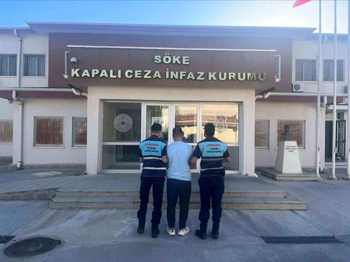 Didim'de 9 düzensiz göçmen, bir organizatör yakalandı