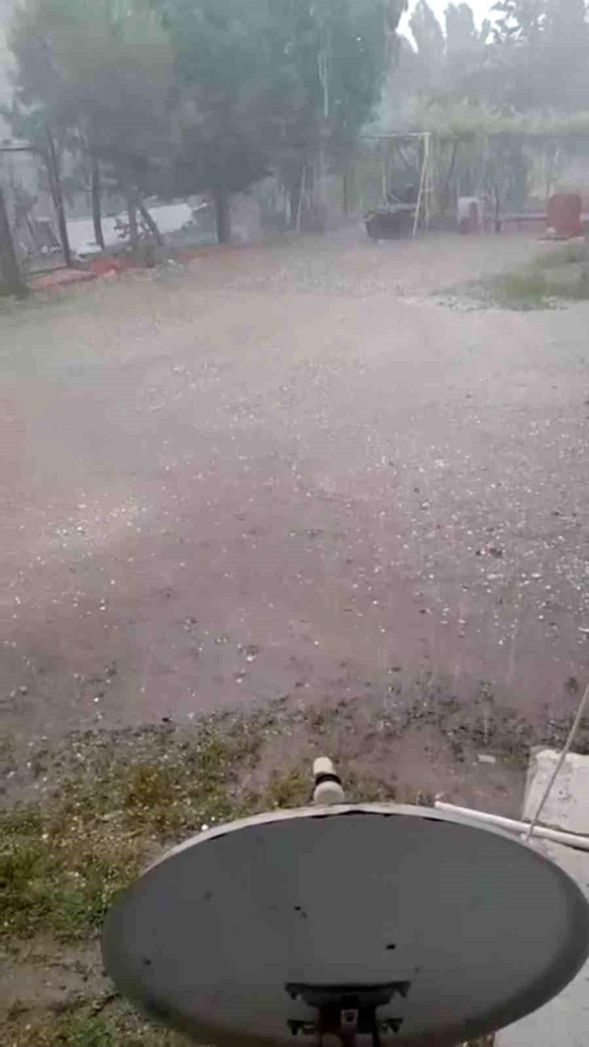 Edirne'de Kapıkule bögesinde dolu yağışı etkili oldu