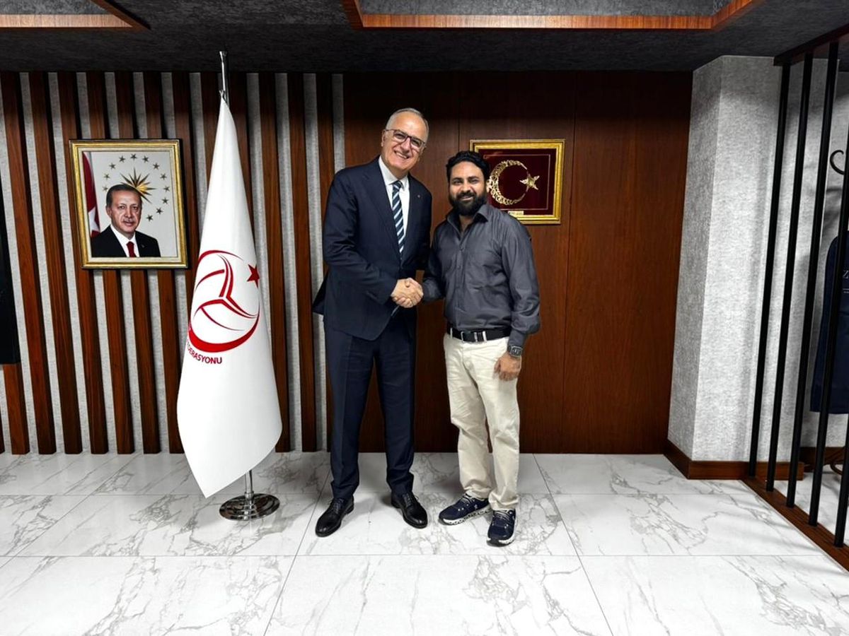 FIVB İletişim Komisyonu Üyesi Dr. Varuna Suthra, Türkiye Voleybol Federasyonu'nu ziyaret etti