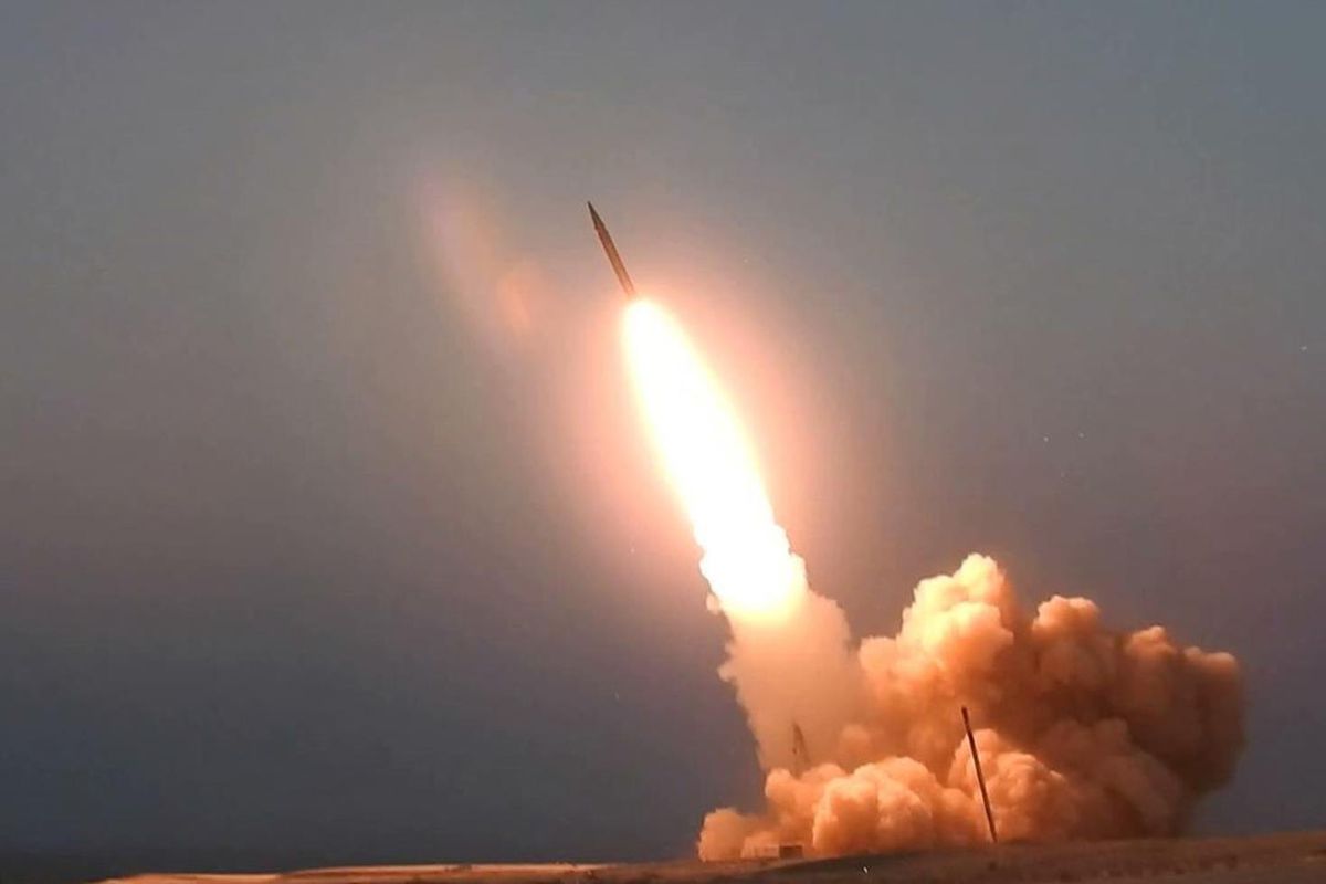 İran, ABD'ye ait ticari gemiyi seyir füzesiyle vurdu