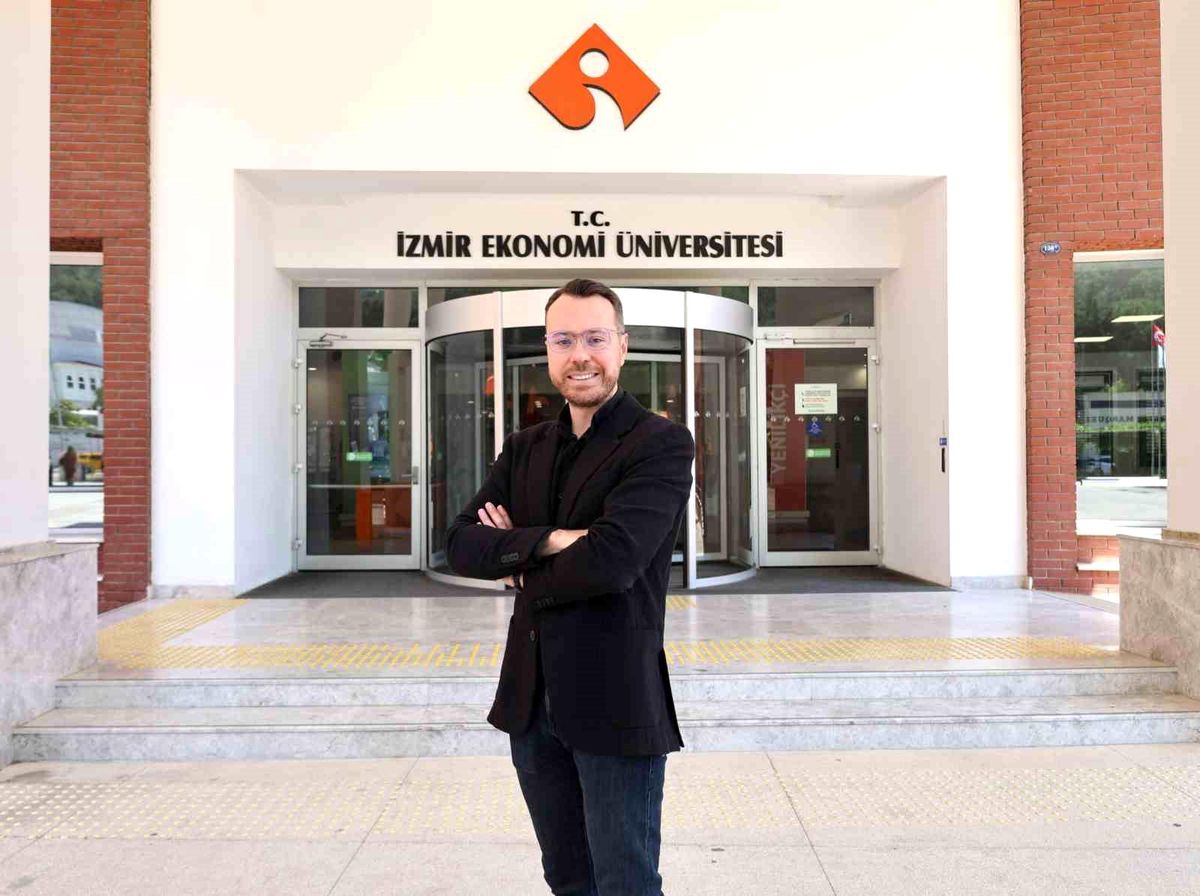 İzmir Ekonomi'li akademisyene prestijli ödül