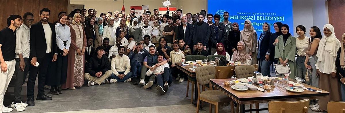 Kayseri'de uluslarası öğrencilerin bayram ve mezuniyet sevinci