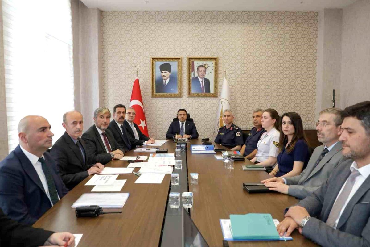 Kütahya'da çocukların eğitim hayatı boyunca karşılaşabilecekleri güvenlik riskleri kapsamlı şekilde ele alındı