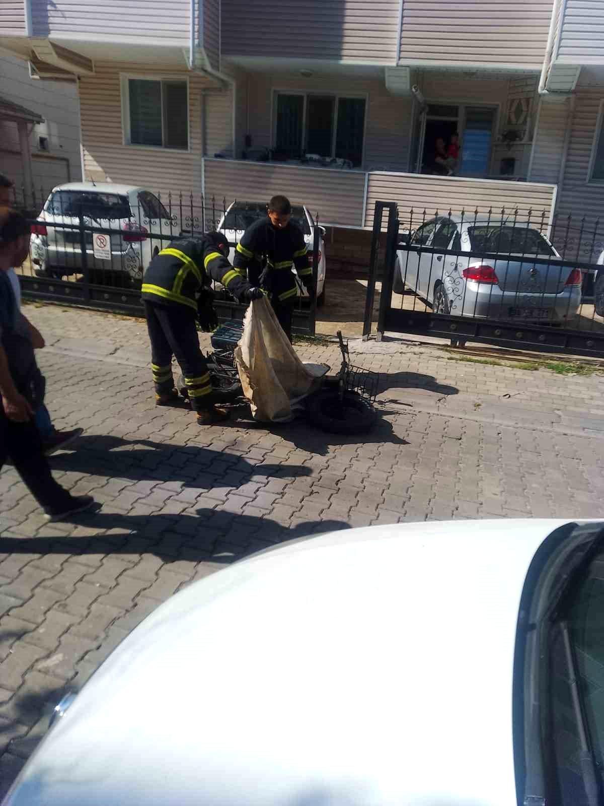 Lüleburgaz'da seyir halindeki elektrikli bisikletin pili patladı, sürücü yaralandı