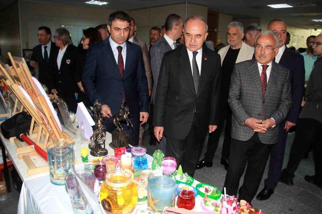 Ordu'da hükümlülerin el emeği ürünleri sergilendi