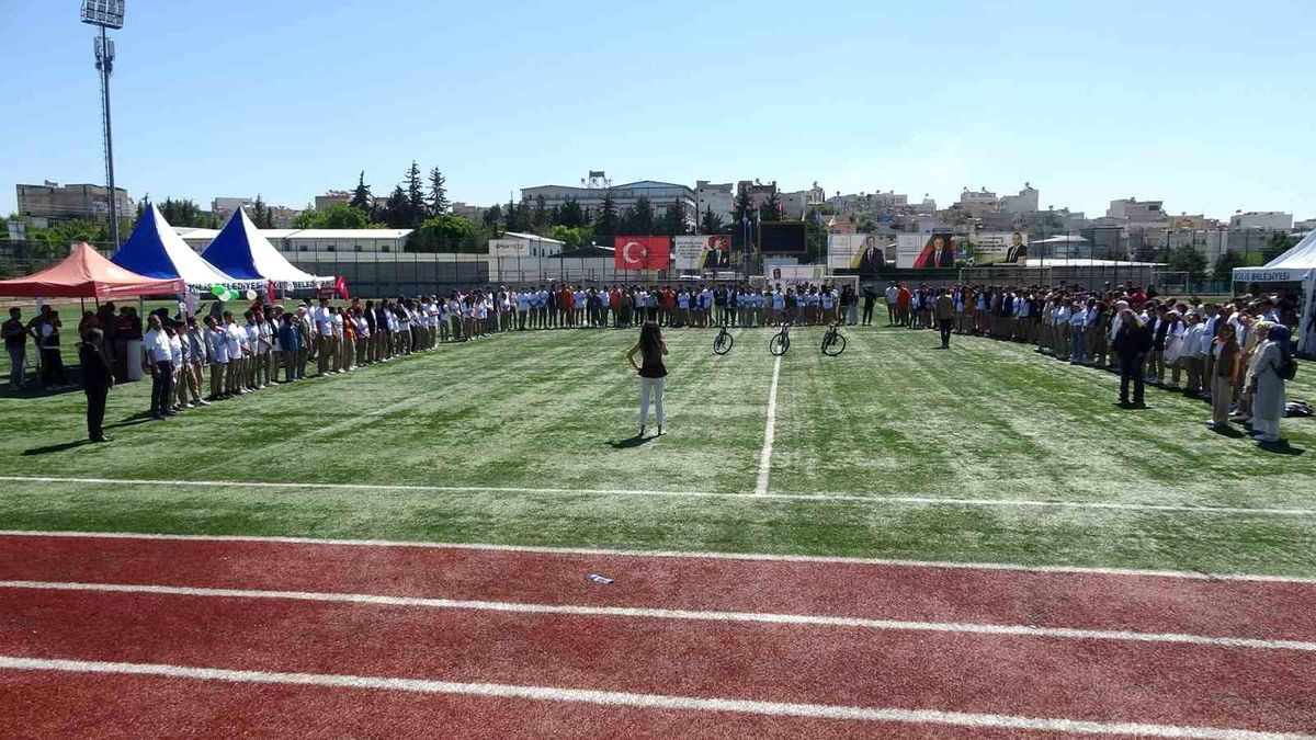 'Sağlıklı Gençlik Haftası'nda öğrenciler spor etkinliklerinde buluştu