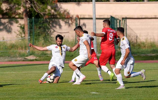 Tarsus'ta köyler arası futbol heyecanı başladı