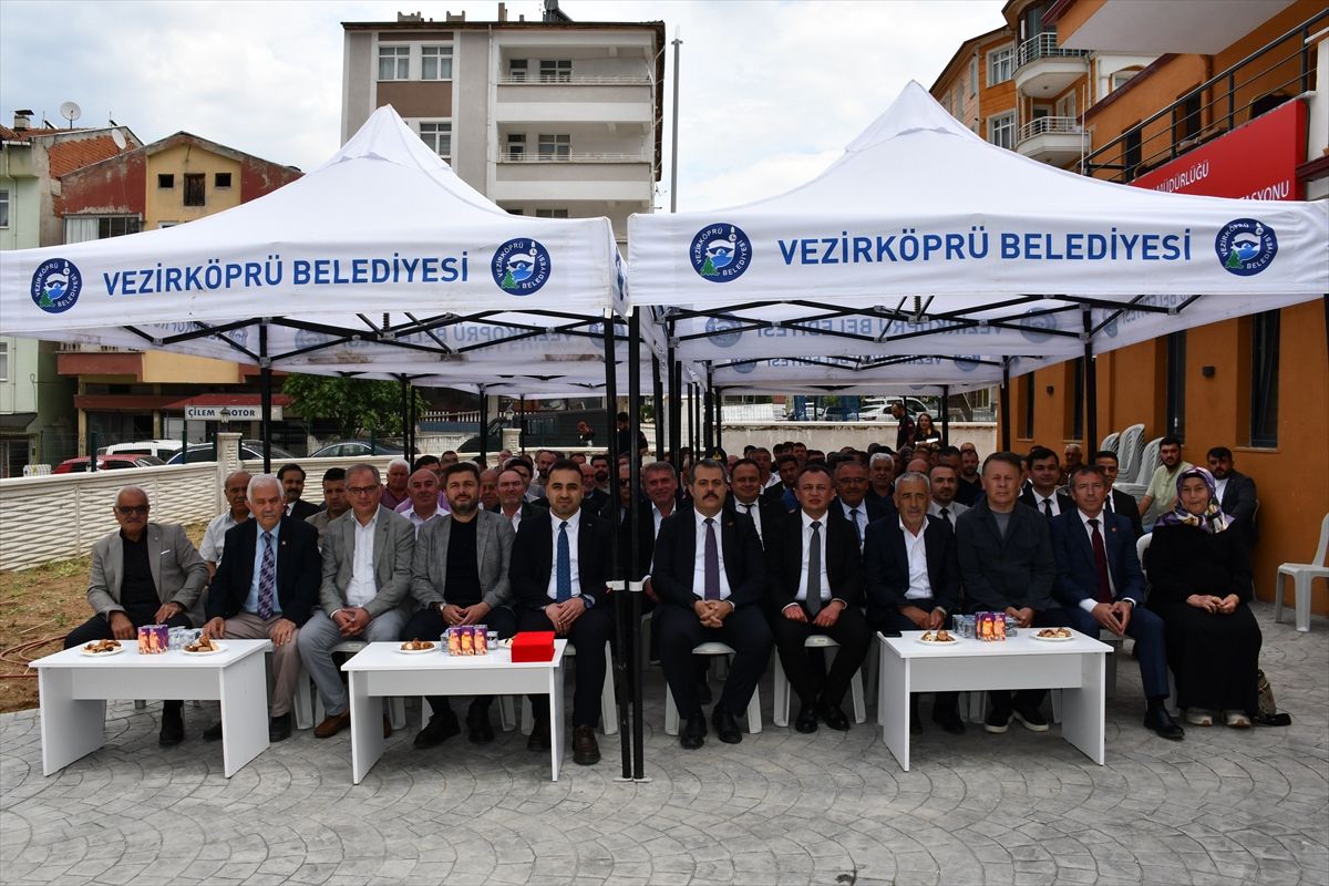Vezirköprü'de hayırsever iş insanının yaptırdığı 112 Acil Sağlık Hizmetleri İstasyonu açıldı