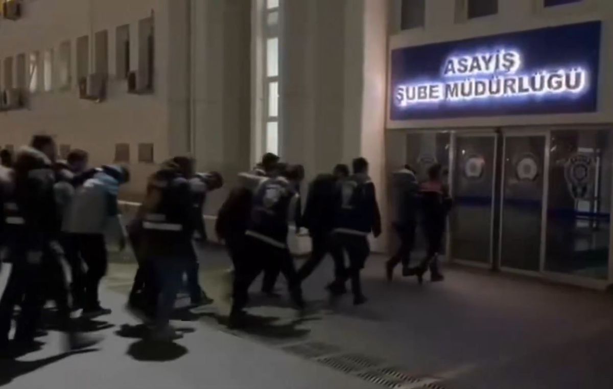 17 ilde 'nitelikli dolandırıcılık' operasyonları: 261 tutuklama
