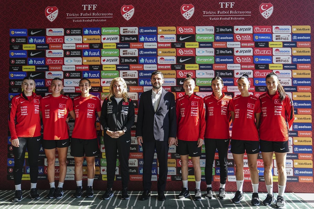 A Milli Kadın Futbol Takımı'nda medya günü düzenlendi