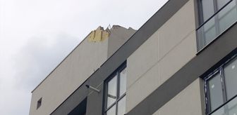 Amasya'da yıldırım düşen binanın çatısında hasar oluştu