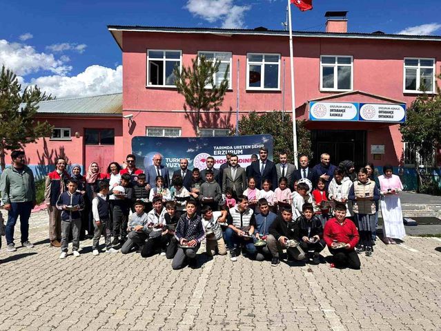 Aşkale'de dünya süt günü etkinliği düzenlendi