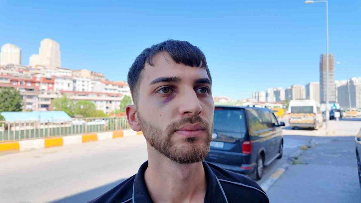 Avcılar'da yaşanan kaza sonrası sürücüyü darp ettiler: O anlar kameraya yansıdı