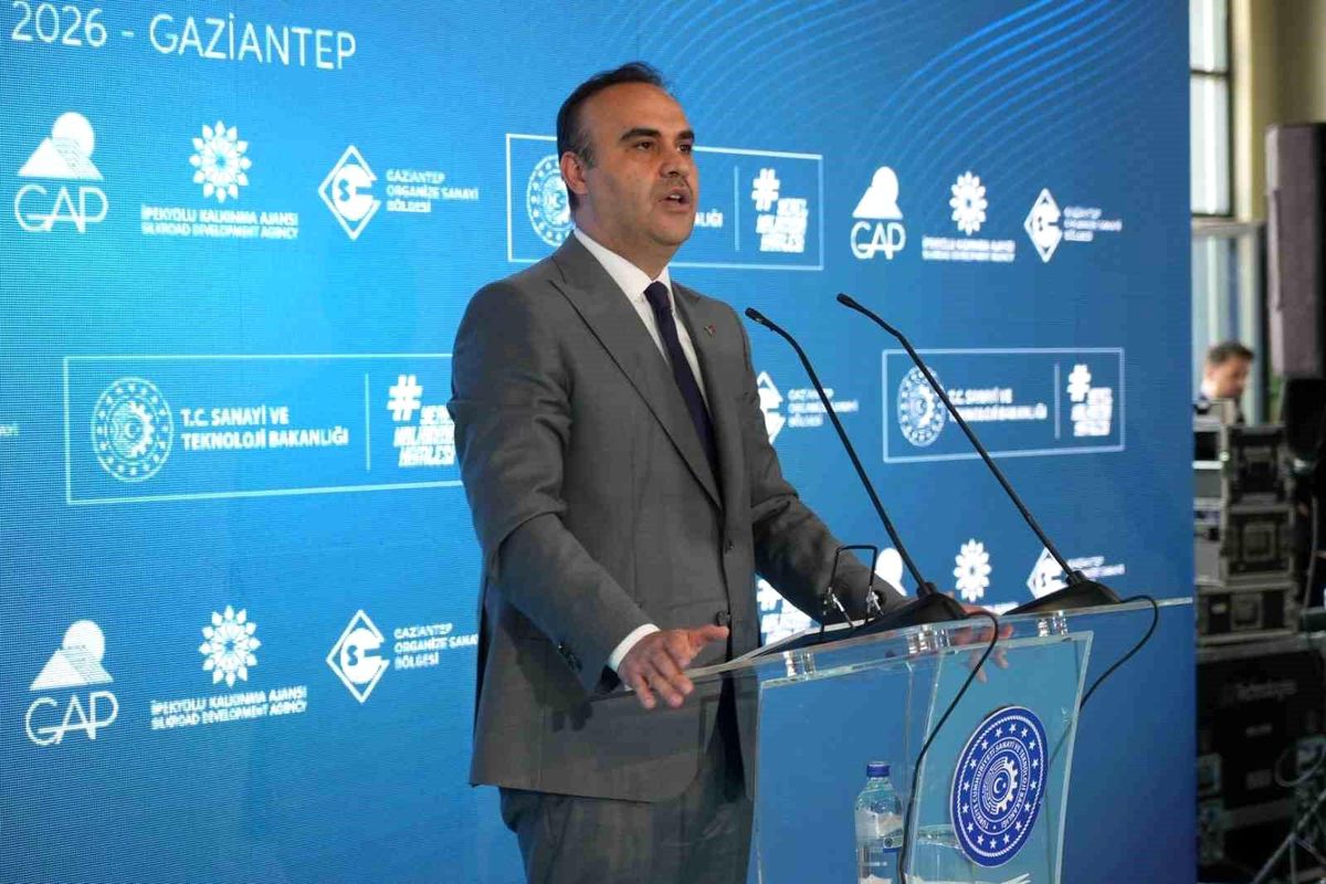 Bakan Kacır: Güven veren, istikrar üreten bir Türkiye var