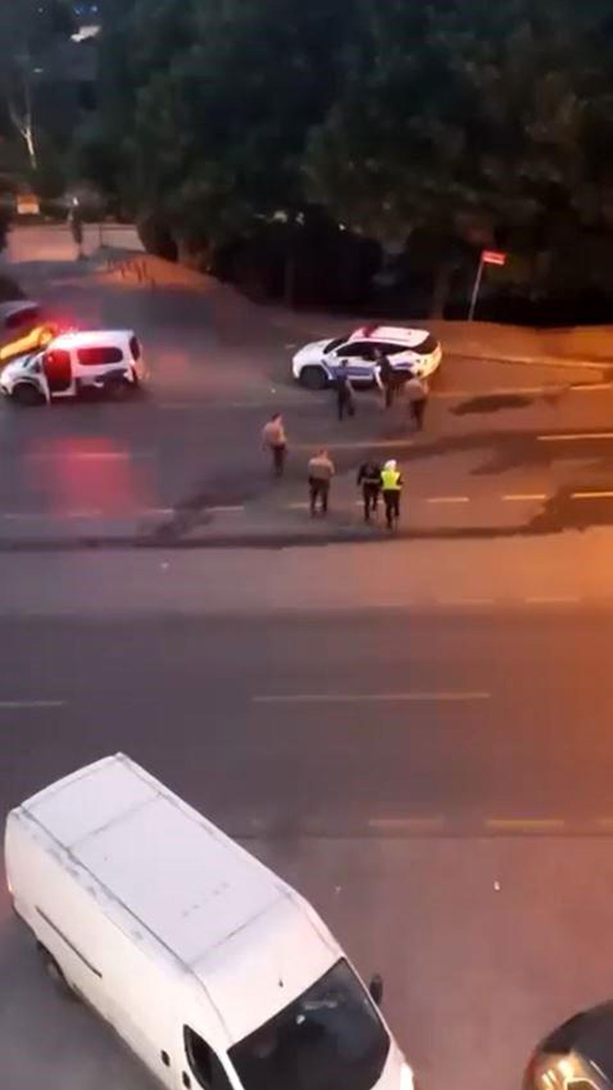 Başakşehir'de işletmeyi kurşunlayan motosikletliler suçüstü yakalandı